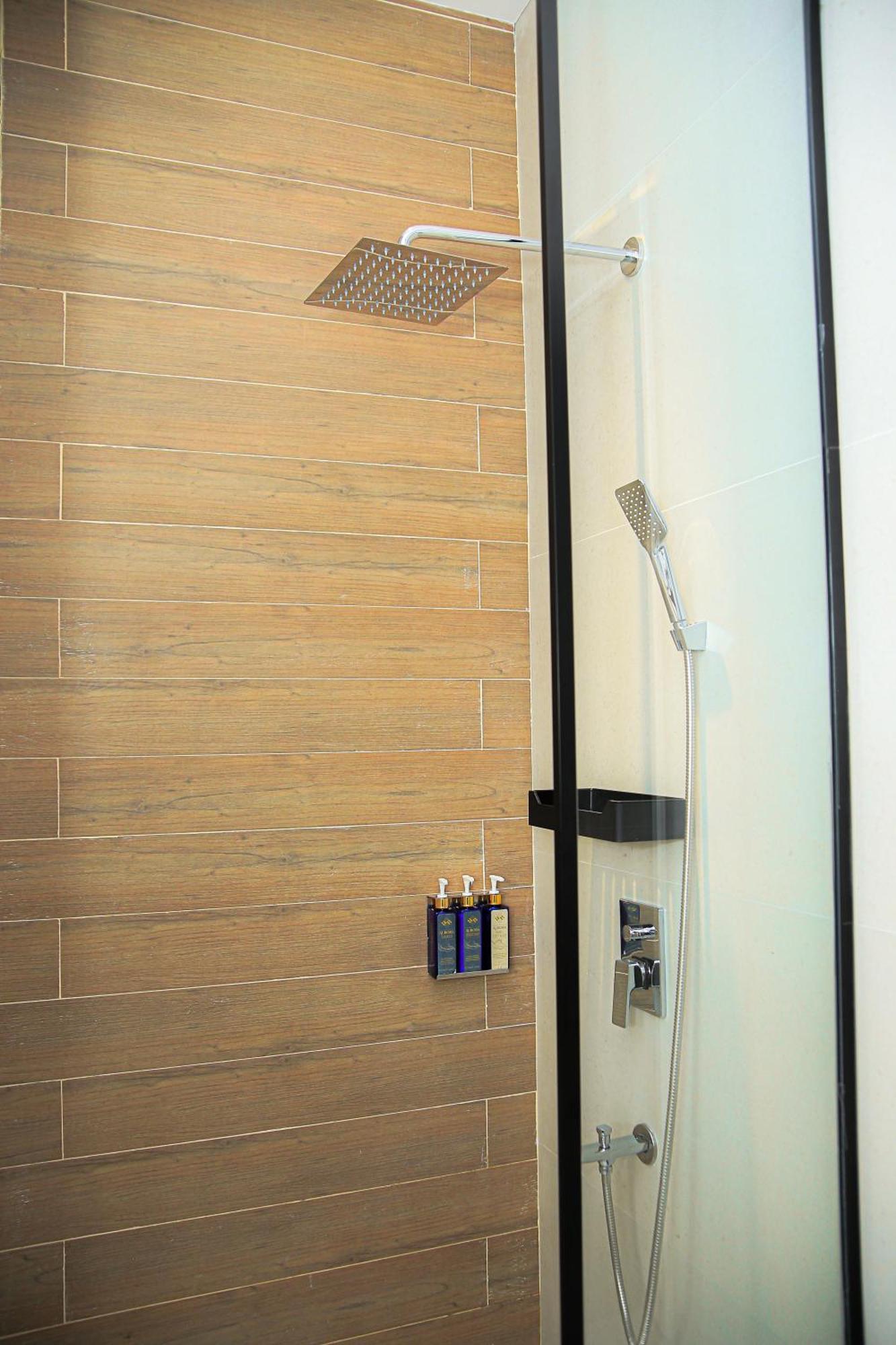 Ambiance Boutique Art Hotel Lahore Habitación foto A shower